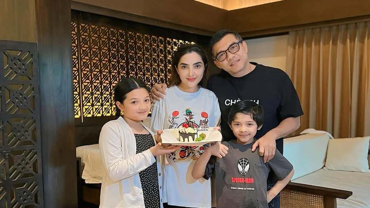 Potret Anang dan Ashanty di Ubud Niatnya Mau Honeymoon Tapi Arsy dan Arsya Ngintil, Happy Dapat Surprise di Hari Ibu
