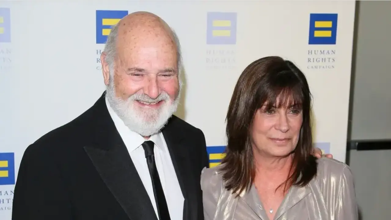 Sutradara Rob Reiner dan istrinya, Michele Singer Reiner, tiba di acara makan malam Human Rights Campaign 2019 Los Angeles di JW Marriott L.A pada 30 Maret 2019 di Los Angeles. (Dok/AFP)