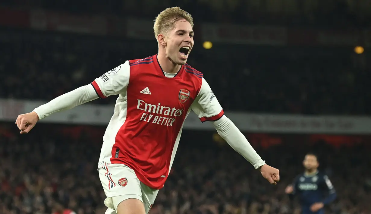 Emile Smith Rowe berhasil tampil mengagumkan di sisi sayap Arsenal. Wonderkid asal Inggris tersebut telah menyumbangkan tiga gol dalam dua pertandingan Liga Inggris terakhir. Rowe kemungkinan akan mendatangkan malapetaka bagi Watford yang akan bertandang ke Emirates. (AFP/Glyn Kirk)