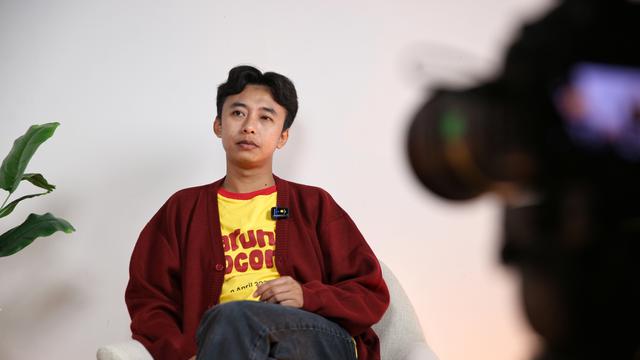 Fajar Nugra dan Randhika Djamil Syuting Film Warung Pocong, Jaga Kedai Digaji Rp50 Juta Per Bulan