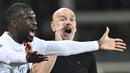 Pemain AC Milan, Fikayo Tomori, melakukan protes saat melawan Torino pada pekan ke-37 Serie A di Stadion Olimpico Grande Torino, Minggu (19/5/2024). (Alberto Gandolfo/LaPresse via AP)