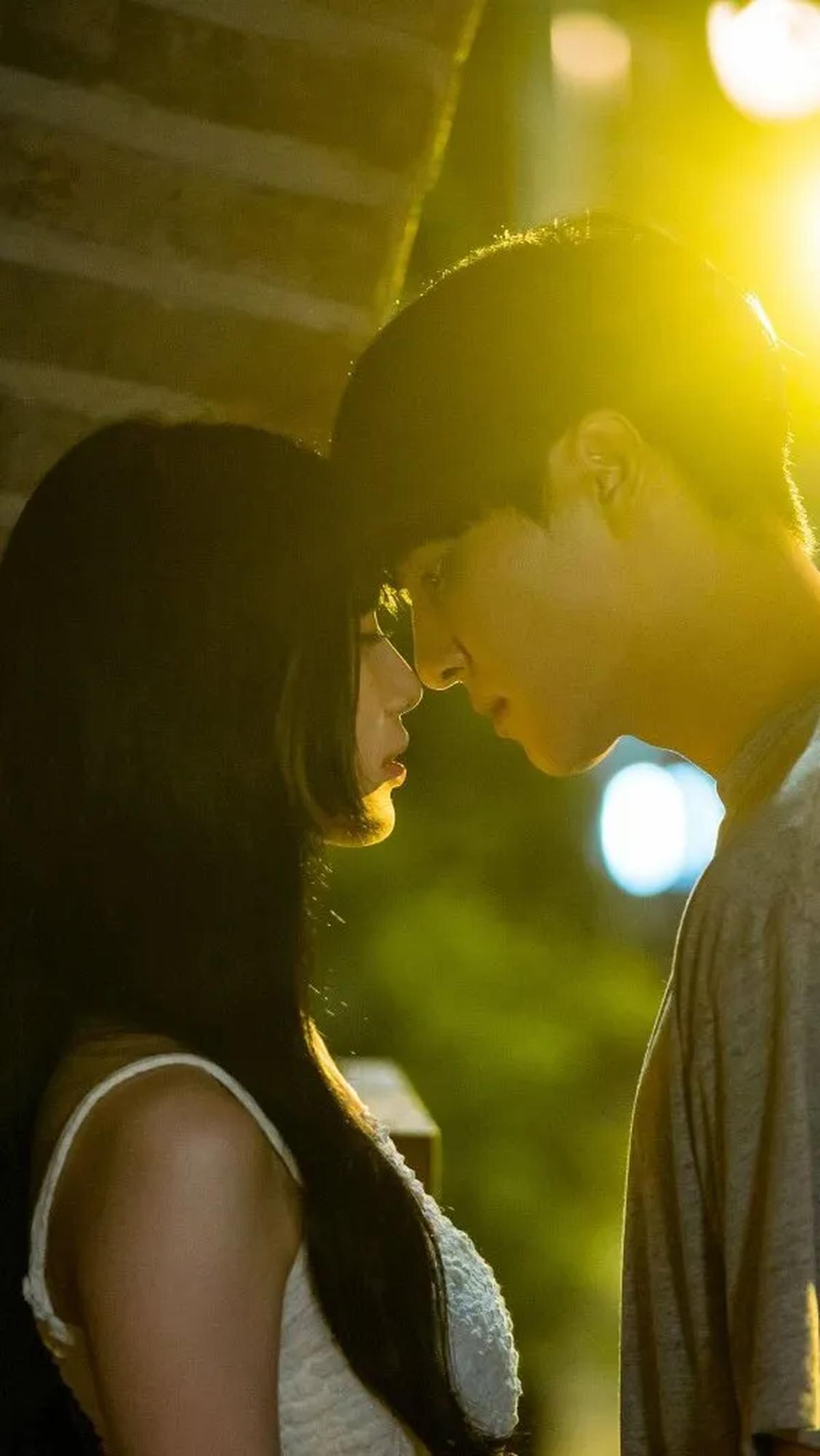 Drama Korea terbaru berjudul 'Doona!' telah resmi meluncur di platform streaming Netflix pada tanggal 20 Oktober 2023.