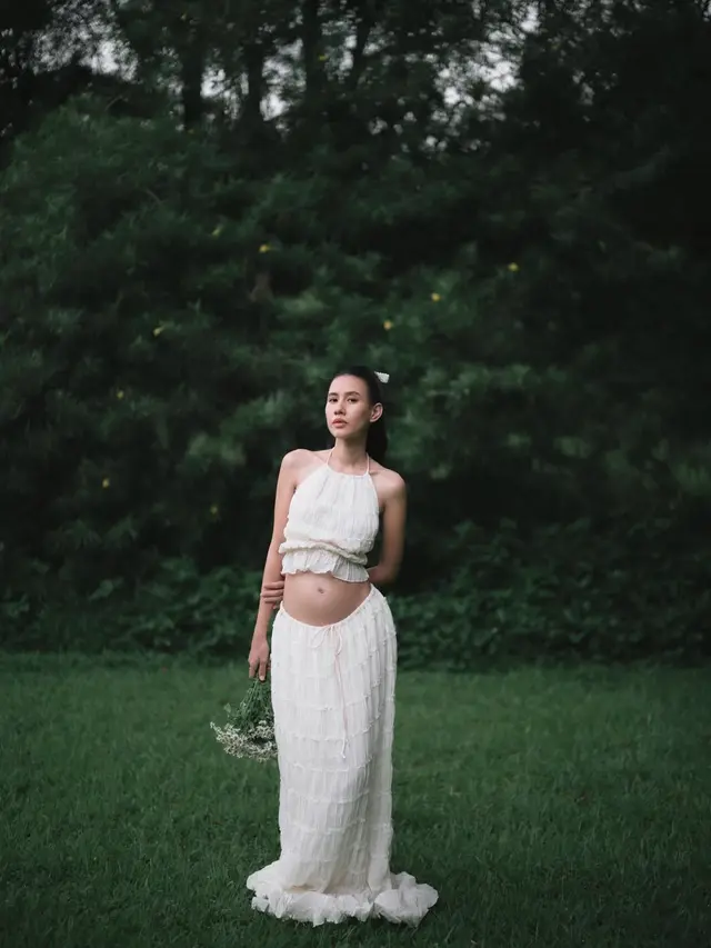 Anggunnya Shenina Cinnamon Hamil Anak Pertama, Berbalut Boho Dress Rp2 Jutaan dan Cincin Berlian Rp1,4 Milyar