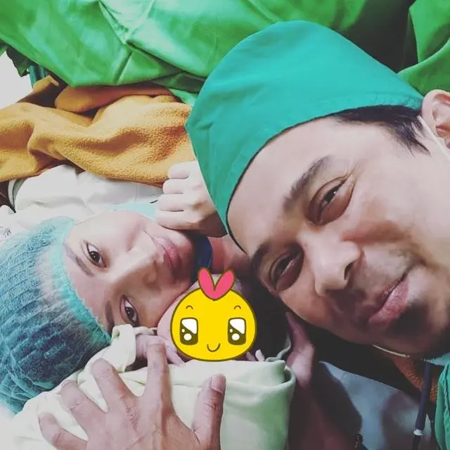 Potret Natural Tanpa Makeup 6 Artis Setelah Melahirkan, Tetap Menawan