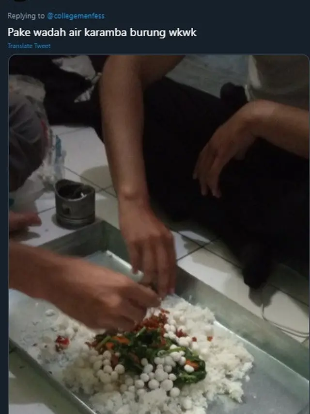 6 Potret Makan di Wadah Nyeleneh Karena Kepepet Ini Kocak