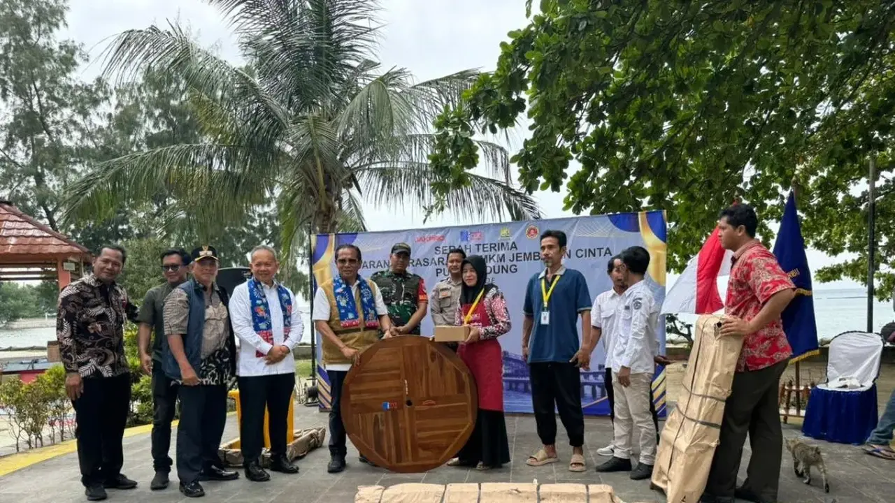 PT Jakarta OSES Energi Serah Terima Sarana Prasarana UMKM
