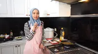 6 Penampakan Dapur Laudya Cynthia Bella, Bersih dan Alat Masak Lengkap (sumber: YouTube LCB Channel)