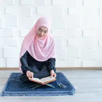 Ilustrasi Membaca Al Qur’an Credit: shutterstock.com