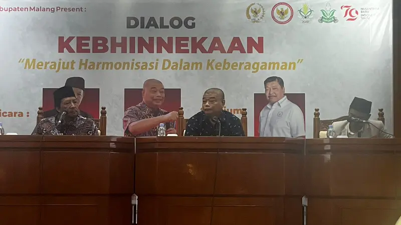 Pimpinan Daerah Pemuda Muhammadiyah (PDPM) dan Pimpinan Daerah Nasyiatul Aisyiah (PDNA) Kabupaten Malang menyelenggarakan Dialog Kebhinekaan dengan tema "Merajut Harmonisasi Dalam Keberagaman", yang diadakan di Aula BAU Universitas Muhammadiyah Malang, Mi