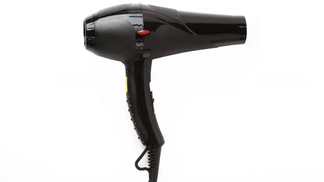 Selain Jadi Pengering Rambut, Ini 3 Guna Hairdryer