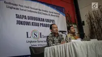 Peneliti LSI Denny JA, Ikrama Masloman dan M Khotib merilis survei bertajuk 'Siapa Dirugikan Golput: Jokowi atau Prabowo?,  Jakarta, Selasa (19/3). Jokowi-Maruf dirugikan jika golput terjadi di wong cilik dan moderat muslim. (Liputan6.com/Faizal Fanani)