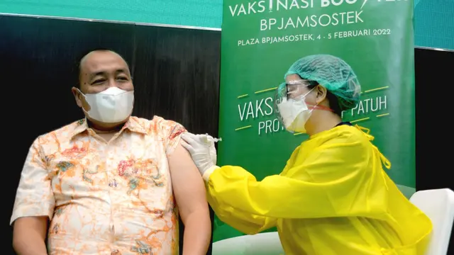 Tekan Penyebaran dan Pertebal Imunitas, Karyawan BPJAMSOSTEK Dapatkan Vaksin Booster