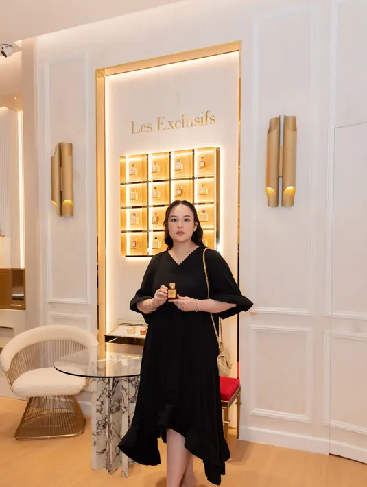 Maison Francis Kurkdjian membuka butik pertamanya di Indonesia di Plaza Indonesia, Jakarta. Dihadiri oleh beberapa publik figur yang salah satunya adalah Chelsea Islan yang tampil begitu memukau. / Foto dok: Maison Francis Kurkdjian.