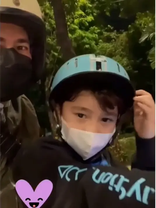 Raffi Ahmad dan Rafathar (Instagram/chevirgo)