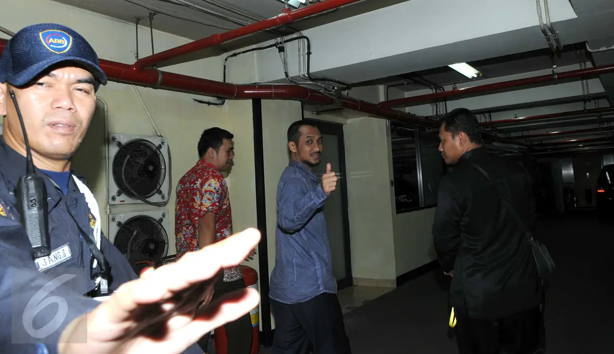 Abraham Samad saat mendatangi Gedung Komisi Pemberantasan Korupsi (KPK) di Jakarta, (4/3). Kejagung akhirnya melakukan deponering atau mengesampingkan perkara mantan Komisioner KPK Abraham Samad dan Bambang Widjojanto. (Liputan6.com/Helmi Afandi) 