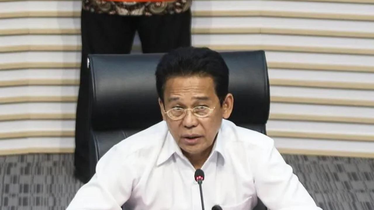KPK sebelumnya resmi mengumumkan Mentan Syahrul Yasin Limpo tersangka kasus dugaan korupsi terkait menyalahgunakan kekuasaan.<br>