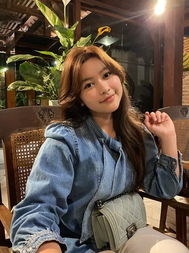 Balita perempuan ini sudah menjadi gadis remaja, ternyata anak artis