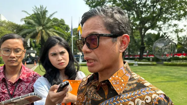 Wakil Menteri Luar Negeri Pahala Mansury saat ditemui media di Gedung Pancasila, Kementerian Luar Negeri, Senin (14/8/2023). (Liputan6/Benedikta Miranti)