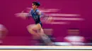 <p>Pesenam Jepang, Aiko Sugihara beraksi pada nomor meja lompat kategori All-Around putri Kejuaraan Dunia Gimnastik 2025 di Indonesia Arena, Senayan, Jakarta, Kamis (23/10/2025). (Bola.com/Bagaskara Lazuardi)</p>