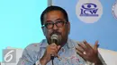 Gubernur Banten, Rano Karno menjawab pertanyaan saat diskusi bersama ICW di Jakarta, Selasa (22/12/2015). Diskusi membahas Pengelolaan Guru, Sentralisasi atau Desentralisasi. (Liputan6.com/Helmi Fithriansyah)