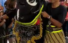 Melihat Sisi Baik dan Buruk Manusia dalam Pertunjukan Raja Dogar Garut, Libatkan 2 “Domba Raksasa”