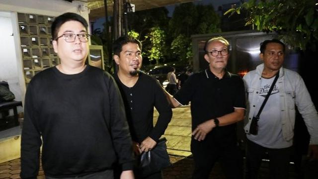 Bams Eks Samsons dan Desire Tarigan