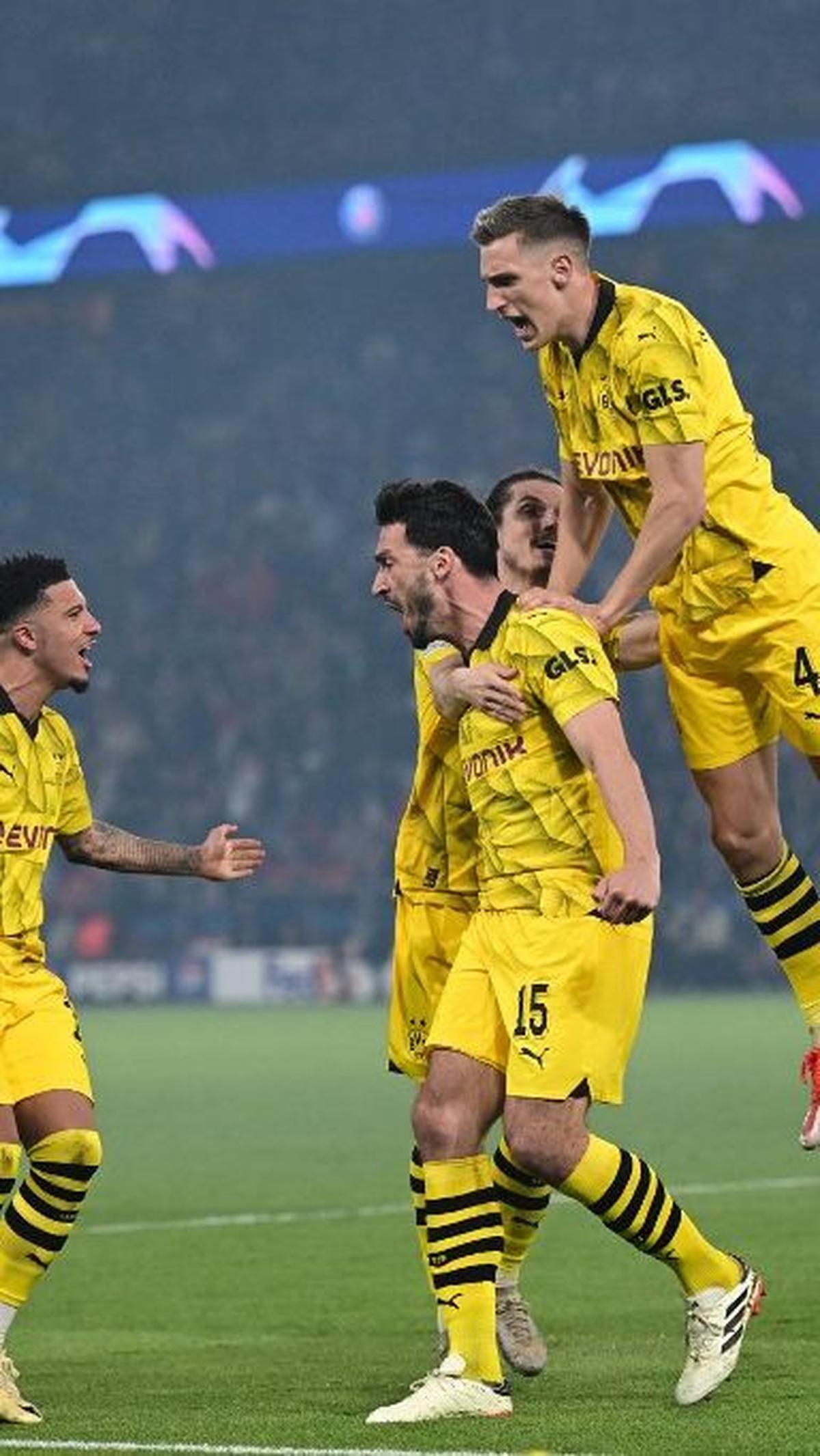 Gol tunggal kemenangan Dortmund di markas PSG kali ini tercipta di awal babak kedua, lewat sundulan Mats Hummels yang berhasil memanfaatkan sebuah skema sepak pojok.&nbsp;Foto: AFP