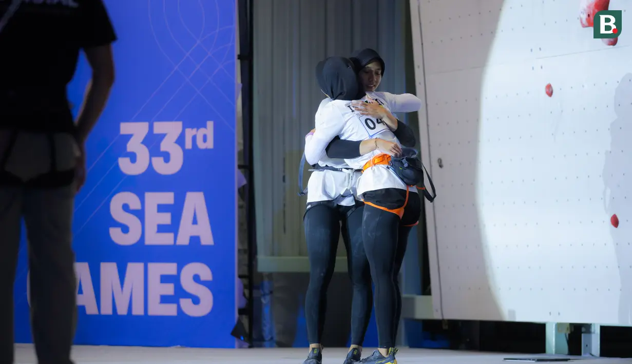 All Indonesian Final" di nomor speed putra ini juga menjadi bukti regenerasi atlet panjat tebing nasional yang kuat. Prestasi ini menegaskan bahwa Panjat Tebing Indonesia tak terbendung di SEA Games 2025 pada nomor speed. (Bola.com/Bagaskara Lazuardi)