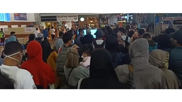 Liburan Akhir Tahun, Ini 6 Potret Bandara di Indonesia Penuh Sesak Orang