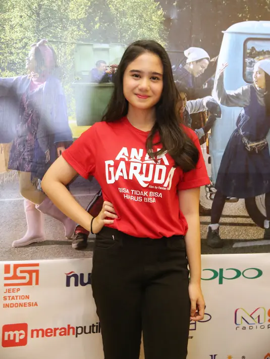 Tissa Biani kembali mewarnai layar lebar Indonesia lewat filmnya yang berjudul Anak Garuda. Perempuan berusia 17 tahun ini menemukan pengalaman baru selama proses syuting yang dijalaninya. (Adrian Putra/Fimela.com)