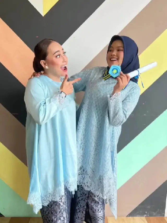 Potret Kenangan Mpok Alpa dan Anak Sulungnya Sherly (Foto: Dok. Mpok Alpa dan Sherly)