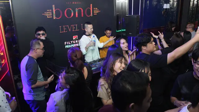 Herjunot Ali tampil di Grand ReOpening Soiree De Bond.