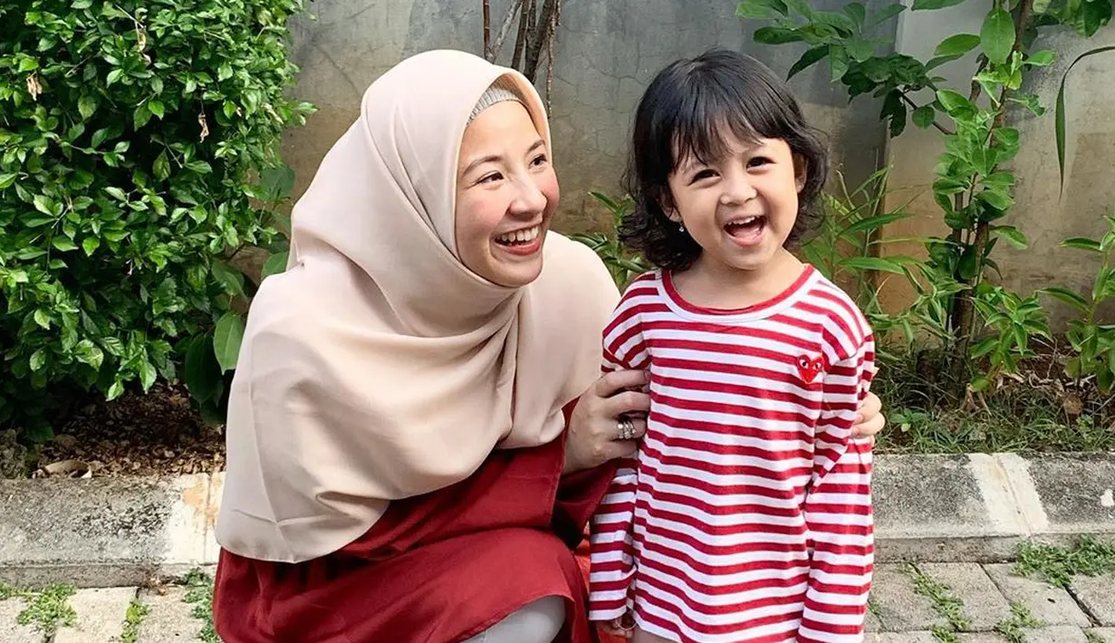 (Instagram/natasharizkynew)