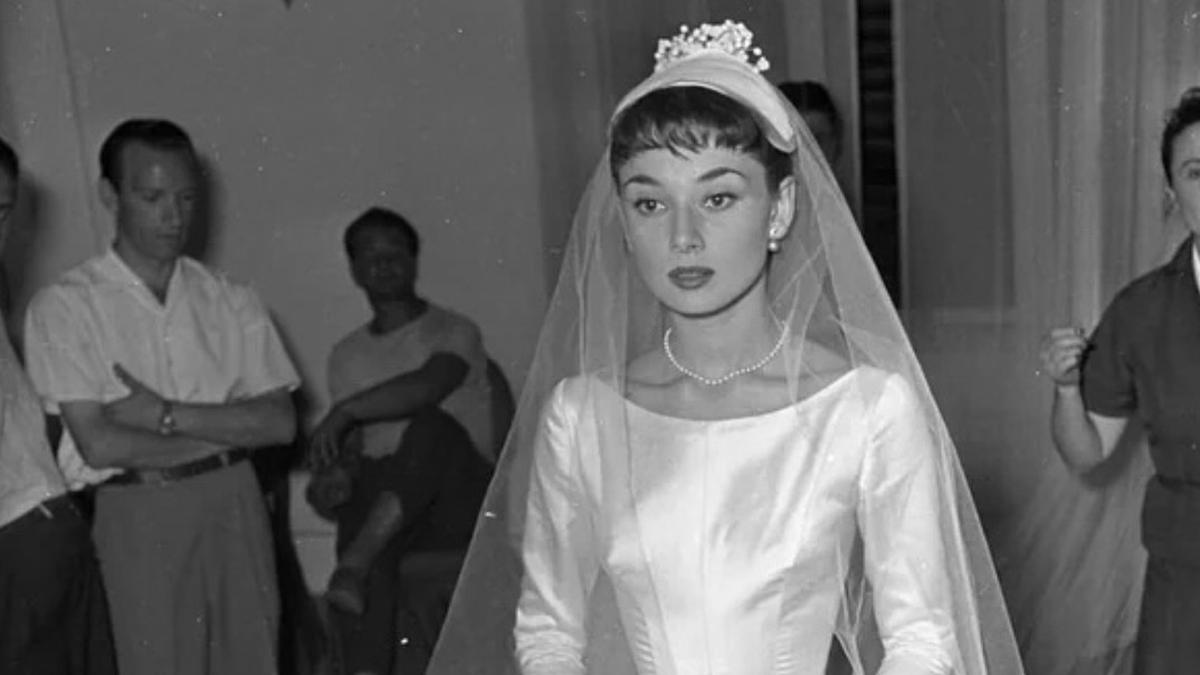 Kisah di Balik Gaun Pernikahan Ikonik Audrey Hepburn