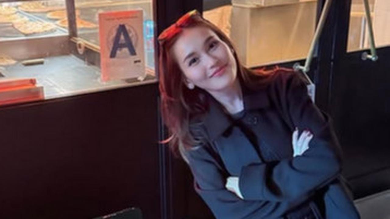 Potret Cantik Ayu Ting Ting Nikmati Pizza di Osaka, Tempat yang Pernah Dikunjungi Jennie Blackpink