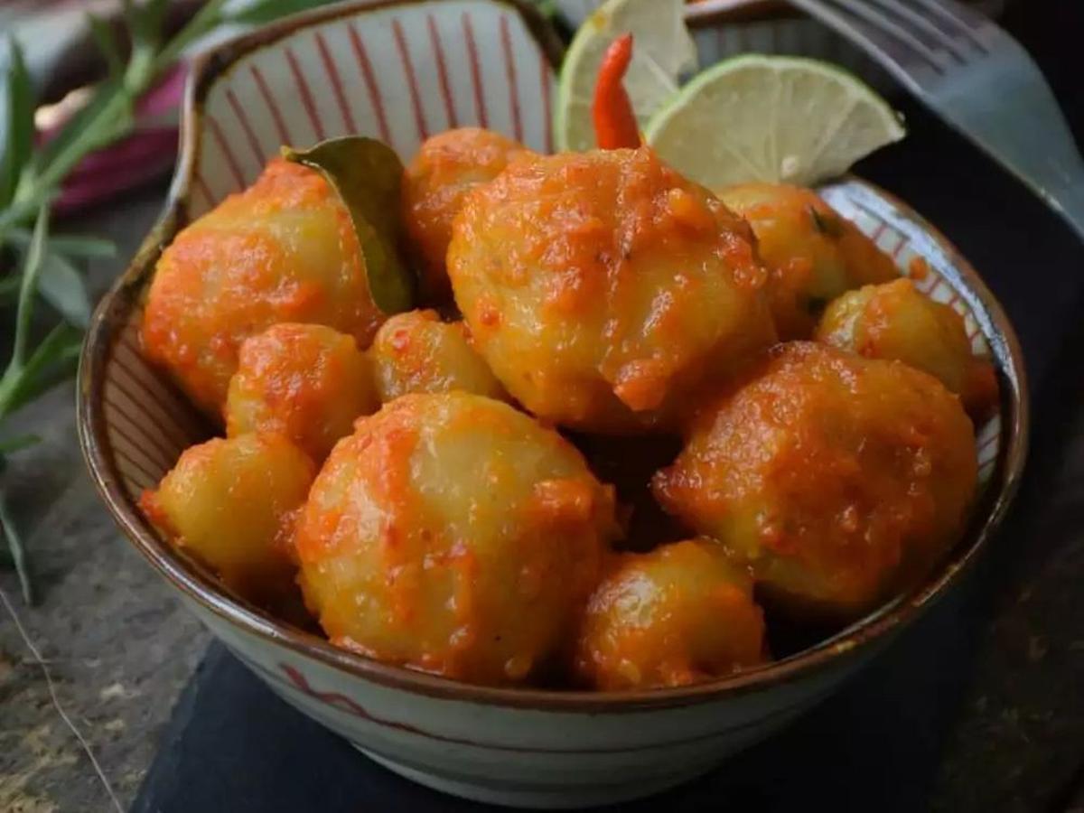 <b>8. Cilok Pedas Bumbu Bali</b>