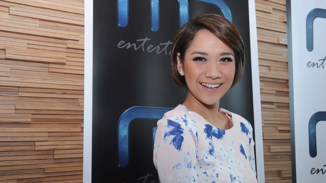 [FOTO] Tampil Cantik Ala Bunga Citra Lestari