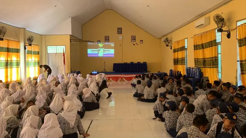 Kampanye Gerakan Nasional Literasi Digital di Indonesia digagas Kementerian Komunikasi dan Informatika (Kemenkominfo)