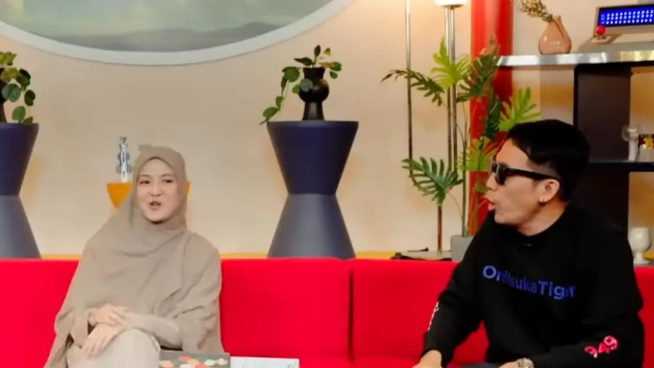 Natasha Rizky dan Desta dalam Podcast Vindes