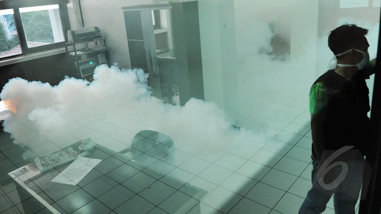 Ahok Kena DBD, Balaikota Difogging