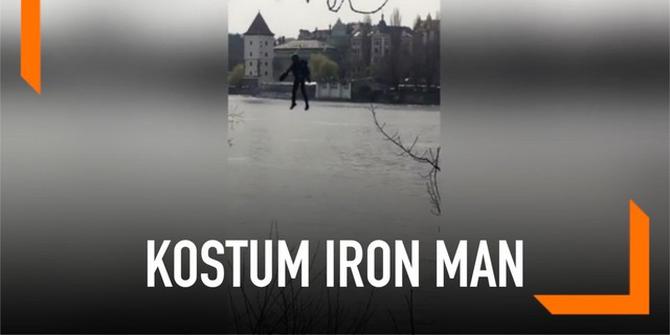 VIDEO: Bak Iron Man, Seorang Pria Terbang Lintasi Sungai Praha