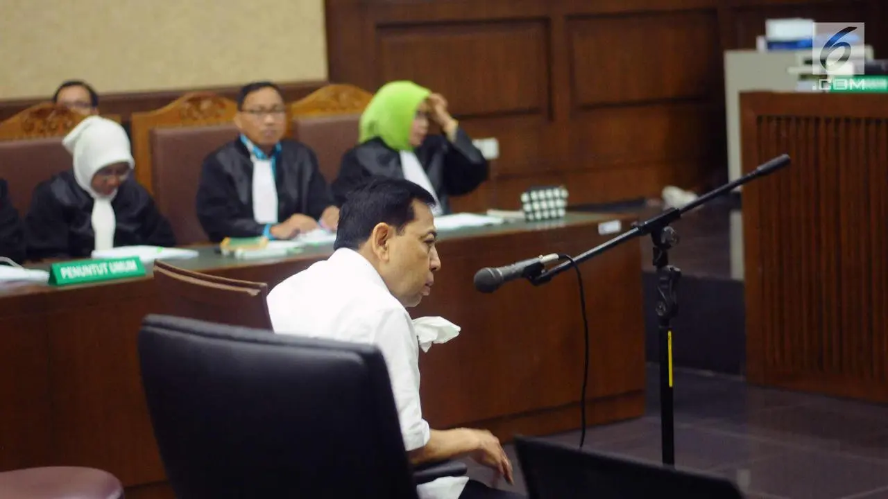 Setya Novanto di pengadilan