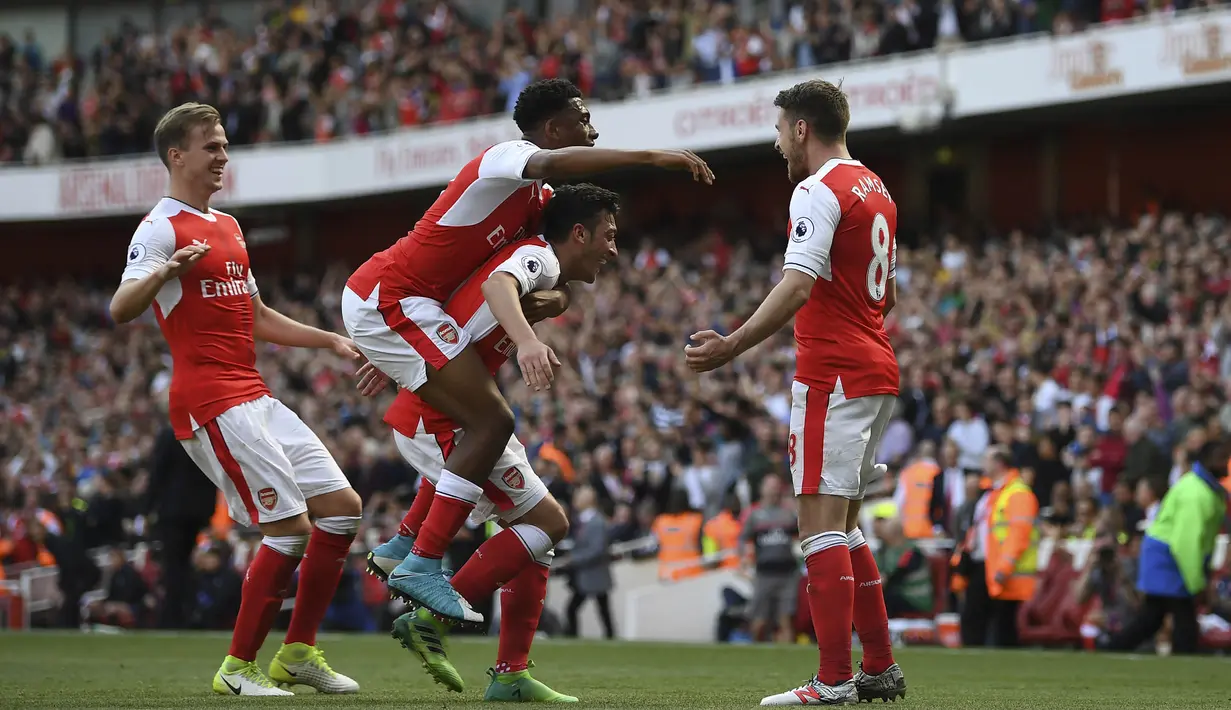 6. Arsenal - 139.636.498 poundsterling dalam 25 pertandingan. (AFP/Justin Tallis)