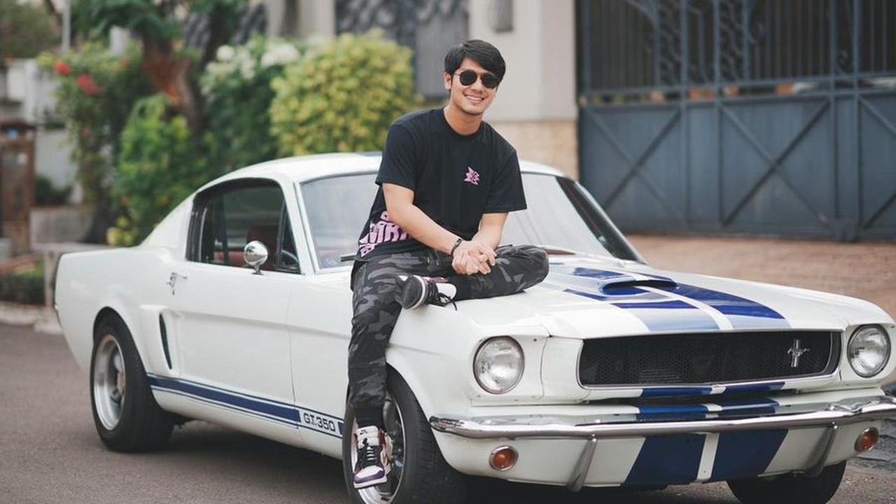 Foto Billar Kecil Jadi Sorotan