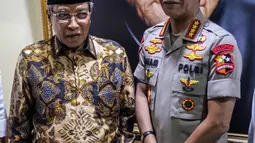 Kapolri Jenderal Pol Idham Azis menyambangi kantor Pengurus Besar Nadhatul Ulama (PBNU) di Jakarta Pusat, Selasa (12/11/2019). Dalam kedatangannya, Idham Azis didampingi Kadiv Humas Polri Irjen Pol M Iqbal dan sejumlah pejabat polri lainnya. (Liputan6.com/Faizal Fanani)