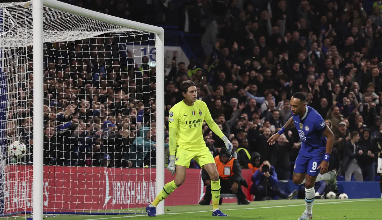 Hengkangnya Tuchel menjadi kabar buruk bagi Pierre-Emerick Aubameyang. Namun, pemain 33 tahun tidak patah arang dan tampil bagus bersama Potter. Aubameyang selalu bermain pada tiga laga awal Chelsea bersama Potter. Hasilnya, Auba mencetak dua gol dan satu assist. (AP Photo/Ian Walton)