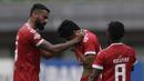 Bek Perseru Badak Lampung FC, Jujun Saefuloh, menangis usai berhasil mengalahkan Bhayangkara FC pada laga Liga 1 2019 di Stadion Patriot, Bekasi, Jumat (16/8). Bhayangkara FC takluk 0-1 dari Badak Lampung FC. (Bola.com/M Iqbal Ichsan)