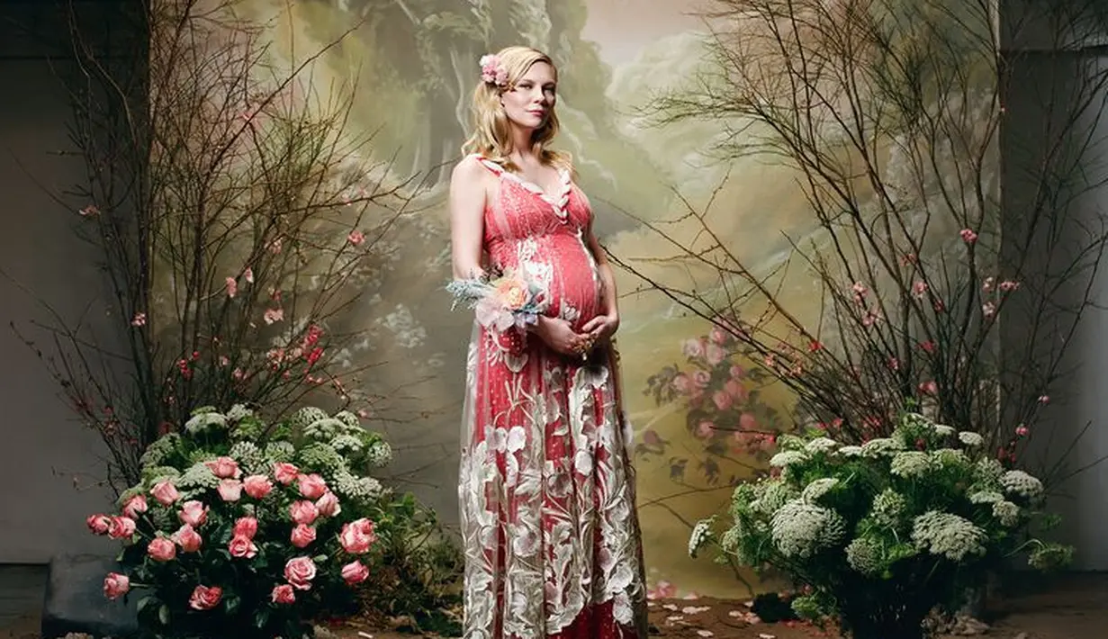 Bulan Desember lalu, sebuah rumor tersebar mengenai kehamilan Kirsten Dunst. Namun kabar tersebut tak juga dikonfimasi. (AUTUMN DE WILDE)