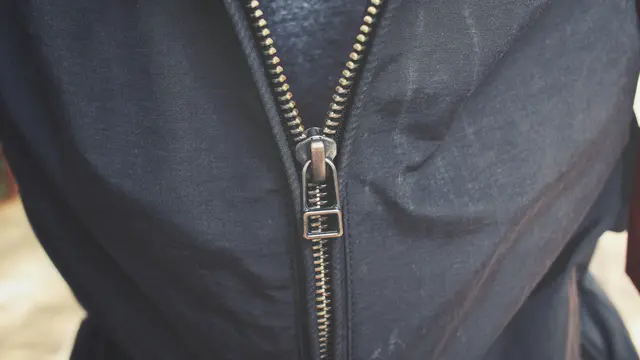 Ilustrasi jaket zipper