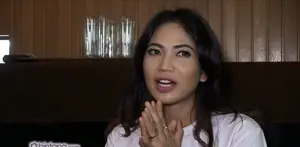 Masih ingat pembunuhan anak usia 8 tahun yang bernama Angeline?  Kinaryosih bermain dalam film ‘Untuk Angeline’ dan berperan sebagai Ibu kandung Angeline yang bernama Hamidah. Untuk memperdalam karakter, Kinaryosih pernah bertemu Ibu Hamidah dan ...